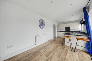 Masefield Avenue Holmewood